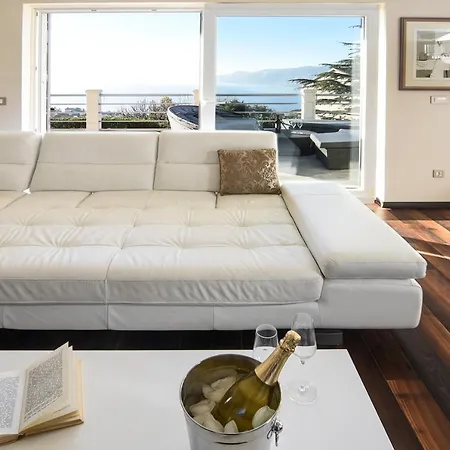 Maelynn Opatija With Heated Pool And Sea View