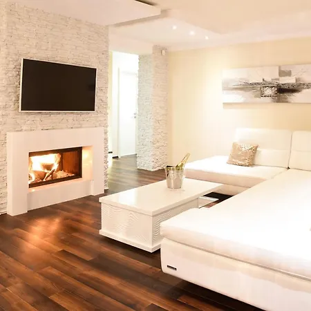 Maelynn Opatija With Heated Pool And Sea View *