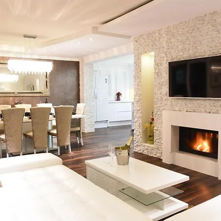Maelynn Opatija With Heated Pool And Sea View
