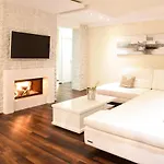 Maelynn Opatija With Heated Pool And Sea View *