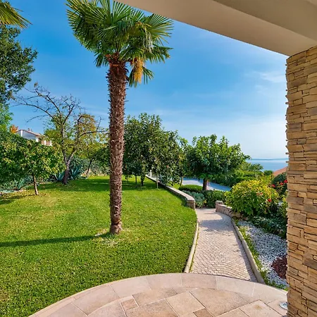 Vila Maelynn Opatija With Heated Pool And Sea View