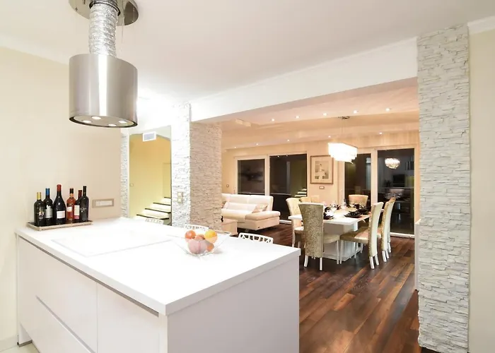 Maelynn Opatija With Heated Pool And Sea View Βίλα