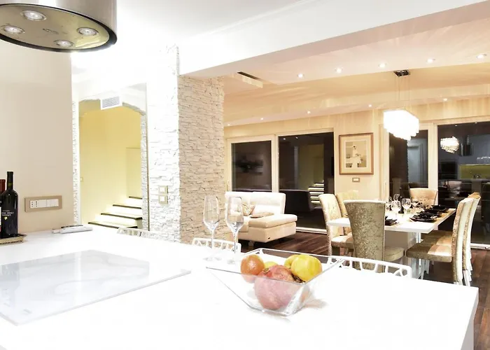 Maelynn Opatija With Heated Pool And Sea View