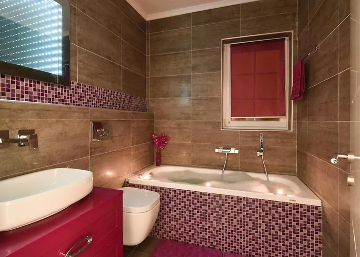 Βίλα Maelynn Opatija With Heated Pool And Sea View