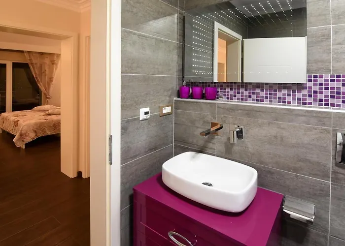 Maelynn Opatija With Heated Pool And Sea View Βίλα *