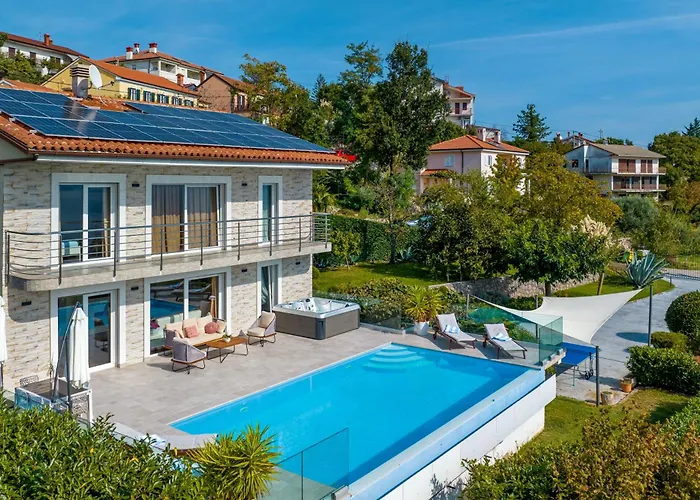 Βίλα Maelynn Opatija With Heated Pool And Sea View